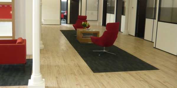 BANQUE-RENNES-SOL-PVC-EN-LAMES-ET-DALLES-TEXTILES-1 BANQUE-RENNES-SOL-PVC-EN-LAMES-ET-DALLES-TEXTILES-1